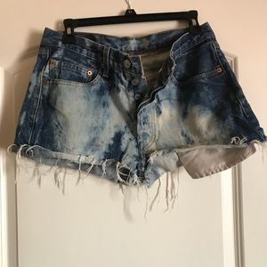 LEVI DENIEM SHORTS